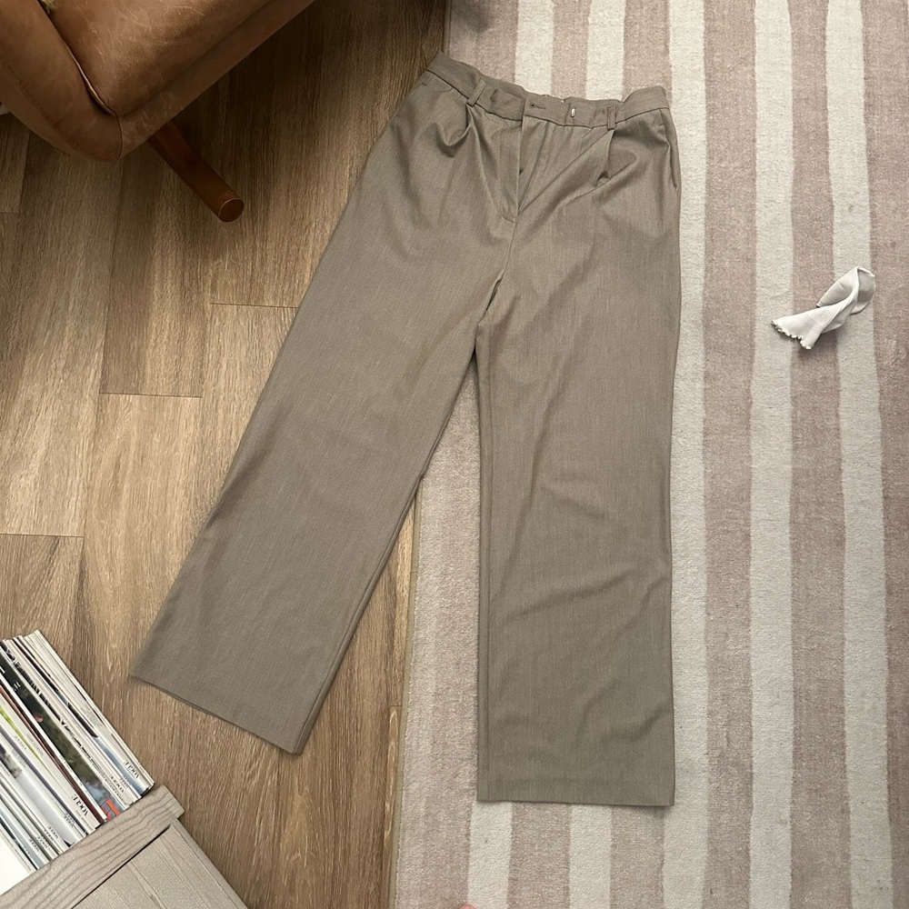 Djerf Avenue Favorite Pants - Picture 4 of 11